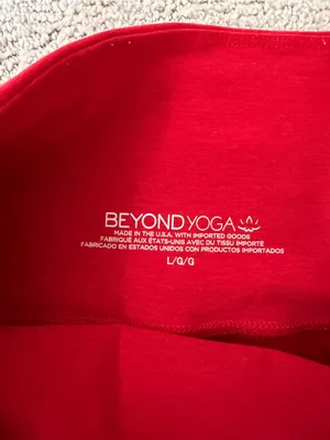 Beyond Yoga Spacedye Caught in the Midi High Waisted Leggings in Holly Red Large thumbnail 13