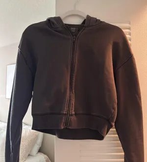 SKIMS Zip-Up thumbnail 4