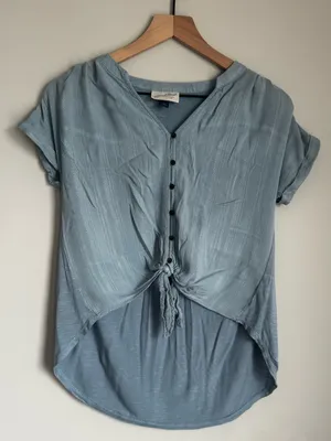 Universal Threads Blue Short Sleeve Tie Front High Low Blouse Top Size XS thumbnail 1