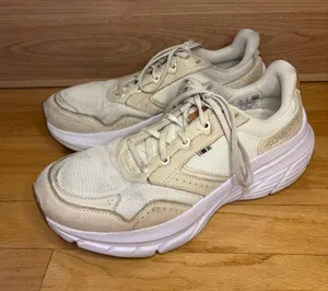 Saucony Guide Metro Sneakers in Cream - Size 10.5 thumbnail 1