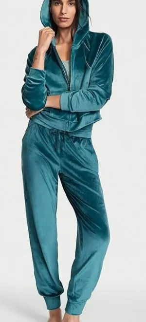 Tracksuit thumbnail 1