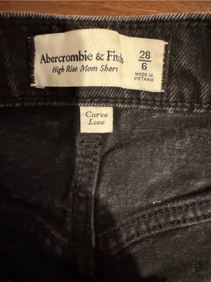 Abercrombie Curve Love High Rise Mom Shorts 6/28 thumbnail 5