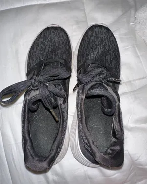 Adidas Shoes thumbnail 2