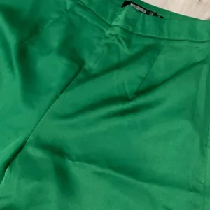 Green palazzo pant Size 2 thumbnail 4