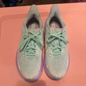 Hoka Clifton 9 thumbnail 2