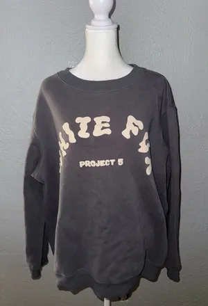 White Fox Gray Sweatshirt L/XL Vol. 5 (Last Slide Shows‎ Flaw Tiny Bleach Stain) thumbnail 1