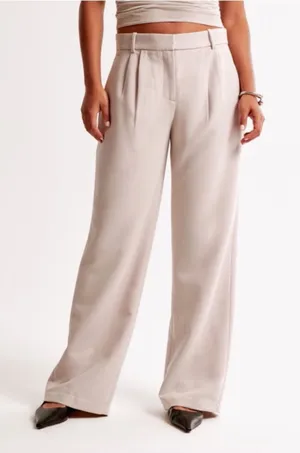 Abercrombie & Fitch Sloane Tailored Pants thumbnail 1