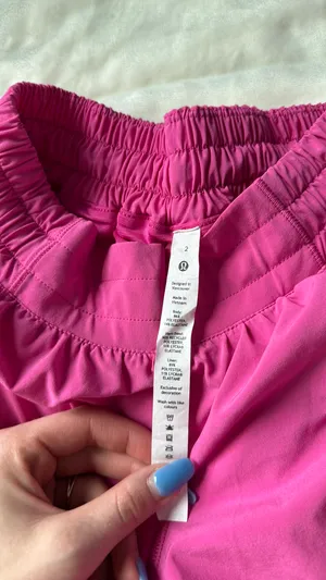 Lululemon Hottie Hot Shorts High-Rise thumbnail 3