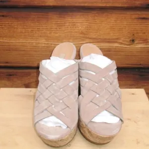 NWB UGG Tan Wedge Sandal thumbnail 3