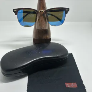 Ray-Ban RB 3016 Clubmaster Classic Sunglasses with Blue Mirrored Lenses thumbnail 1