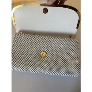 Vintage White and Gold Mesh Crossbody Clutch Purse Detachable Strap thumbnail 3