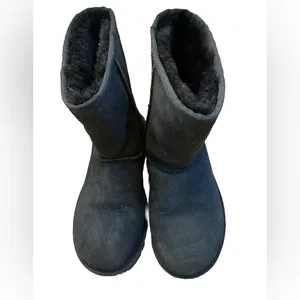 UGG Women’s Classic Short II Black Size 7 thumbnail 3
