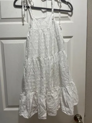 Francesca's White dress thumbnail 1