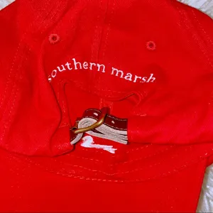 Southern marsh hat thumbnail 6