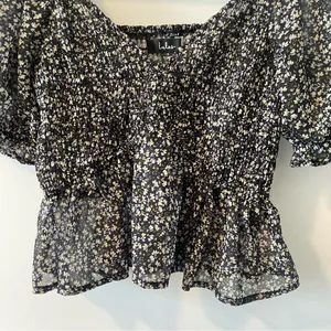 Lulus‎ New Blossoms Smocked Puff Sleeve Blouse thumbnail 6