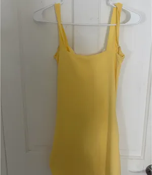 Yellow lace dress thumbnail 3