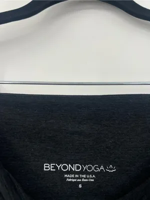 Beyond Yoga At Your Leisure High-Rise Biker Shorts V-Waist Space Dye Black Small thumbnail 15