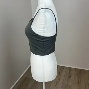 Grey Cropped Workout Tank (Unknown Brand) Size L thumbnail 2