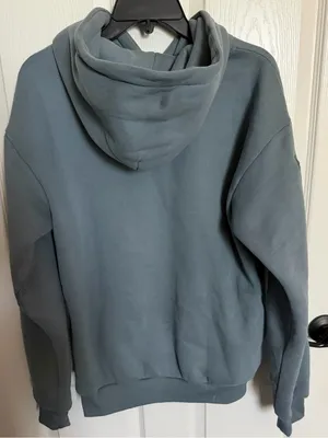 Comfrt Women's Travel Pullover Hoodie in Dusty Blue XS thumbnail 4