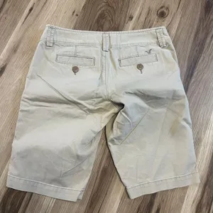 American Eagle tan flat front 10 Bermuda shorts thumbnail 3