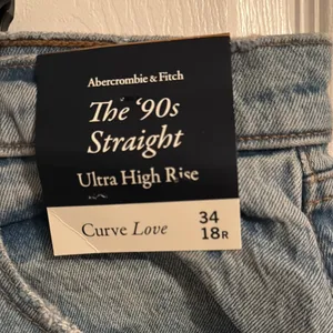 Abercrombie & Fitch 90s High Rise straight jeans thumbnail 2