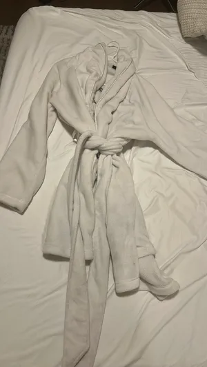 Victoria's Secret Robe thumbnail 1