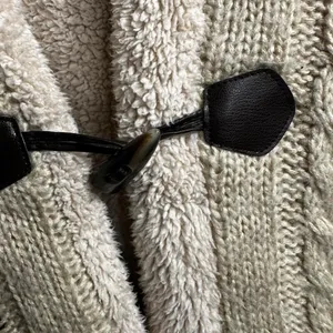 S196. Colza cream cable knit cardigan with toggle buttons. Size M thumbnail 3