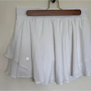 lululemon athletica Crisp White Mini Skirt thumbnail 1