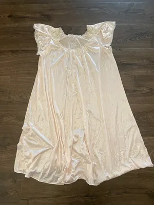 Vintage Miss Elaine Light Pink Lace-Trim Nightgown, Size Medium thumbnail 1