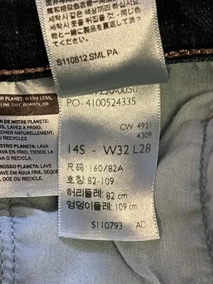 Levis Classic Straight Jeans Womens 14S Blue Dark Wash Stretch Denim Pants thumbnail 10
