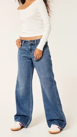 Hollister Jeans Womens Low Rise Supper Baggy Med Wash 100% Cotton Size 29 thumbnail 1