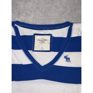 abercrombie y2k striped v neck blue white‎ think stripe xs Moose thumbnail 5