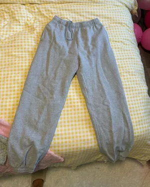 Aritzia joggers  thumbnail 1