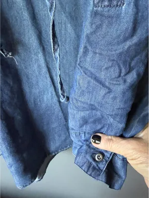 NWT’s Bandolino XL Denim Shirt with Lace-Up Front thumbnail 7