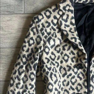 Zara Black and Cream Trench Coat with Bold Design thumbnail 4