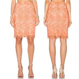 Alice + Olivia Farrel Midi Pencil Skirt in Coral & Nude Floral Lace Size 6 Lined thumbnail 3