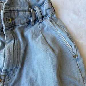 Zara paperbag denim shorts thumbnail 4