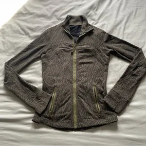 Lululemon Define Jacket in Brave Olive Size 4 thumbnail 8
