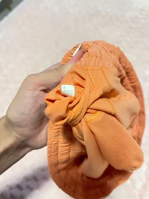 coral lululemon hotty hots 4’ size 4 thumbnail 5