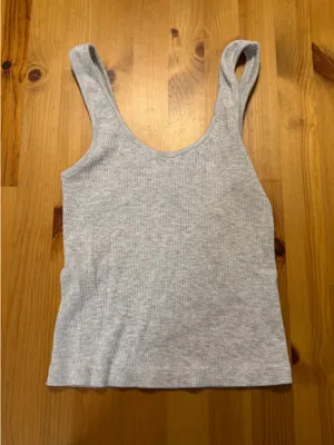 Brandy Melville Tank thumbnail 3