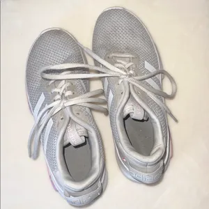 Adidas Cloudfoam Pure‎ Sneakers Women’s Size 4– Gray & White with Pink Accents thumbnail 9