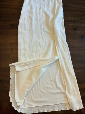 Aritzia Wilfred Midi Maxi Dress Women’s Medium White Textured Sleeveless Stretch thumbnail 3