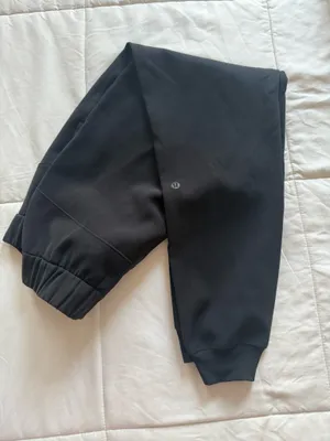 Pants Lululemon Women’s Black 4 Jogger thumbnail 10