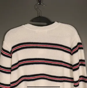 Cotton Emporium NWT  Striped Sweater Size Medium thumbnail 3