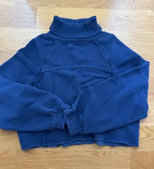 Aerie Turtleneck Cropped Sweatshirt thumbnail 1