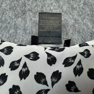 Ann Taylor Top Sz S White Black Print Split Neck Pleated Sleeveless Lightweight thumbnail 7