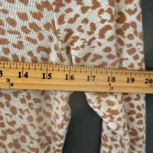 Aerie Women Tan‎ White Cheetah Print Ribbed Waffle Knit Henley Top Long Sleeve M thumbnail 5