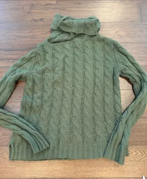 Ye Mak Olive Green Cable Turtleneck Sweater - Women’s Size Small - C27-139 thumbnail 1