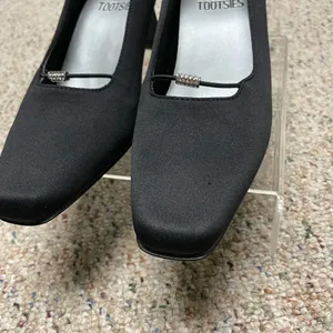 Mootsies Tootsies Georgette Satin Black Heels Sz 5.5 thumbnail 4