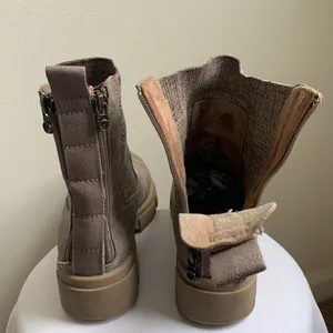 Blowfish Moor Lug Sole Leather Boot (Sz 8.5) Sea Mushroom Prospector/Tech Knit thumbnail 11